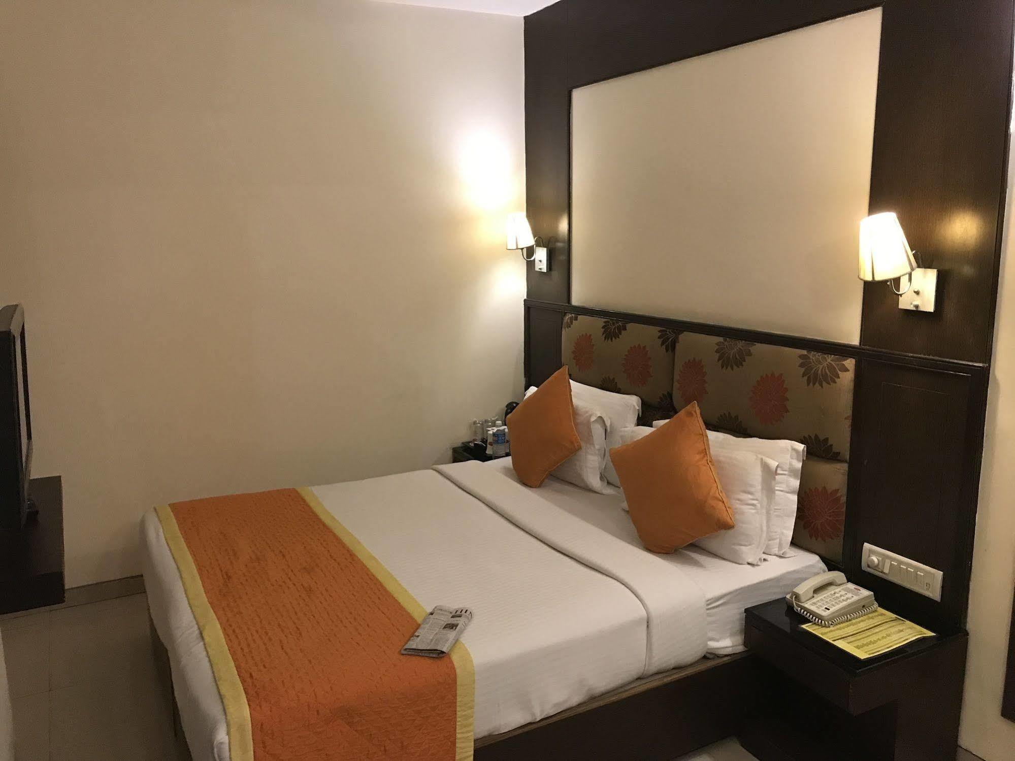 Hotel Southern Delhi  Extérieur photo