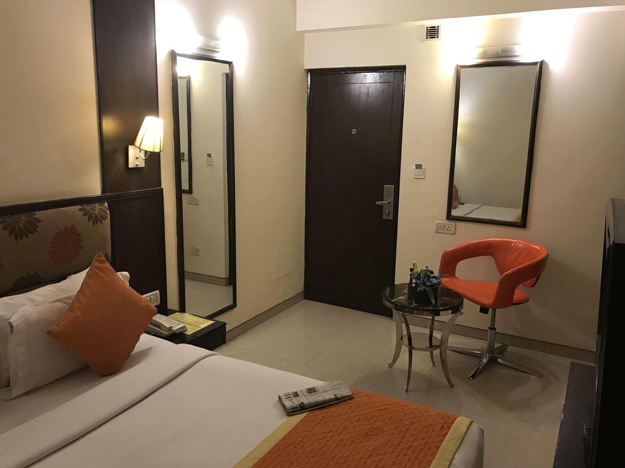 Hotel Southern Delhi  Extérieur photo